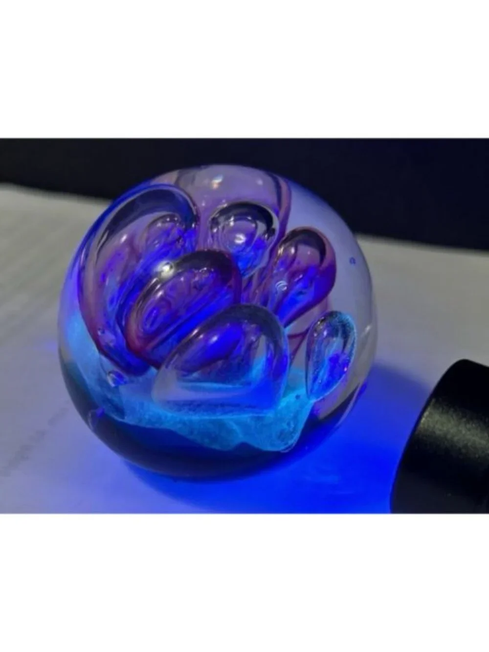 Dynasty Gallery Paperweight Collectible Handcrafted Art Glass Glows 2.5